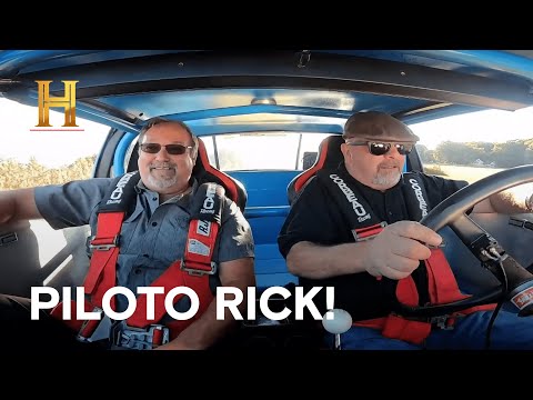 Leia mais sobre o artigo 🫡 Rick dirige réplica do carro de Richard Petty campeão da NASCAR 🚗 | TRATO FEITO: PÉ NA ESTRADA